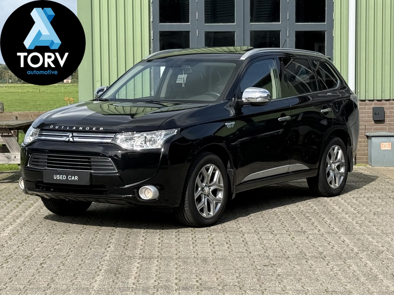 Mitsubishi Outlander - 2.0 PHEV Instyle | Trekhaak | Top onderhouden | Leder | Sunroof | - AutoWereld.nl