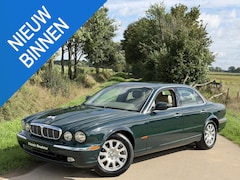 Jaguar XJ - X350 3.0 V6, BRITISH RACING GREEN