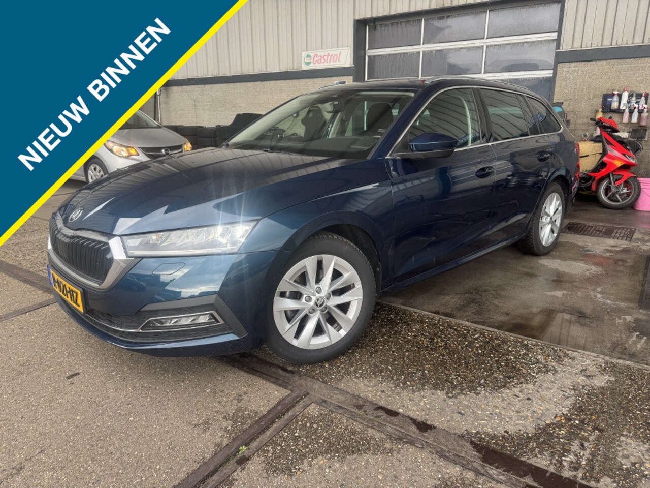 Skoda Octavia Combi - 1.0 TSI Business Edition Plus CARPLAY/LED - AutoWereld.nl