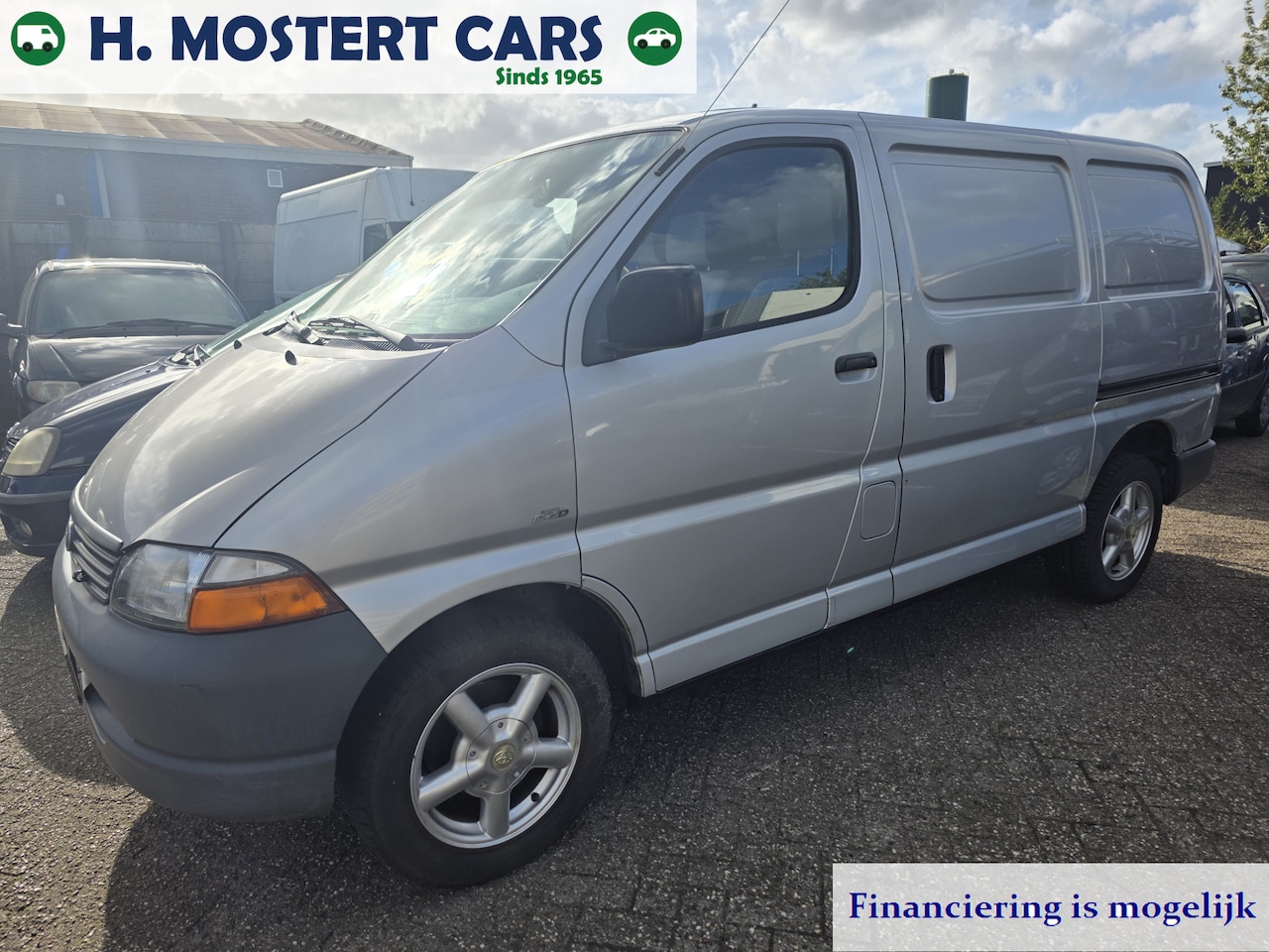 Toyota HiAce - 2.5 D4-D 100 Cool 2x schuifdeur Sportvelgen 3-zits bank **Airco** Bj.2006 Km.189447 - AutoWereld.nl