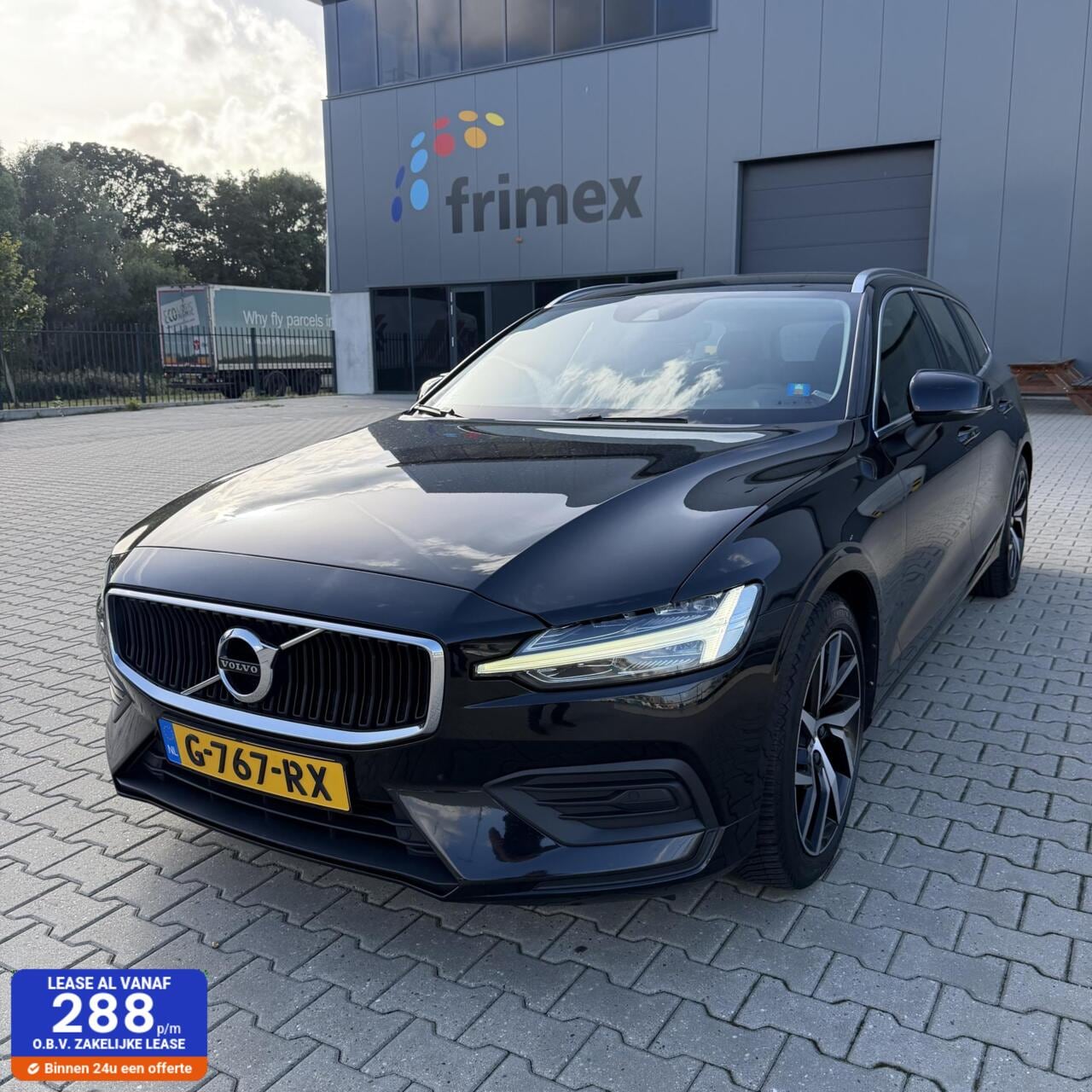 Volvo V60 - 2.0 T4 Momentum Pro 2019 | Dealer Onderhouden - AutoWereld.nl