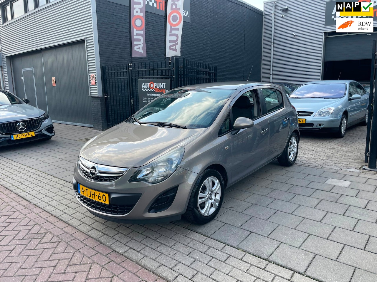 Opel Corsa - 1.2-16V Berlin 3e Eigenaar! Trekhaak Airco NAP APK - AutoWereld.nl