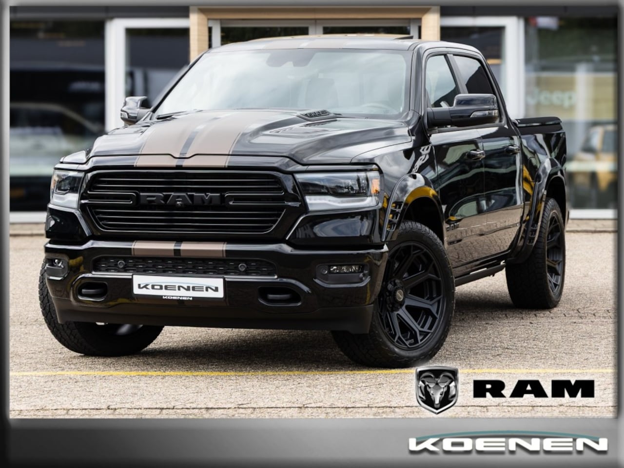 Dodge Ram Pick Up - 5.7 V8 4x4 Aut. Laramie Sport Automaat LPG G3/ PANO/ LEER/ LPG/NIGHT STRIPING - AutoWereld.nl