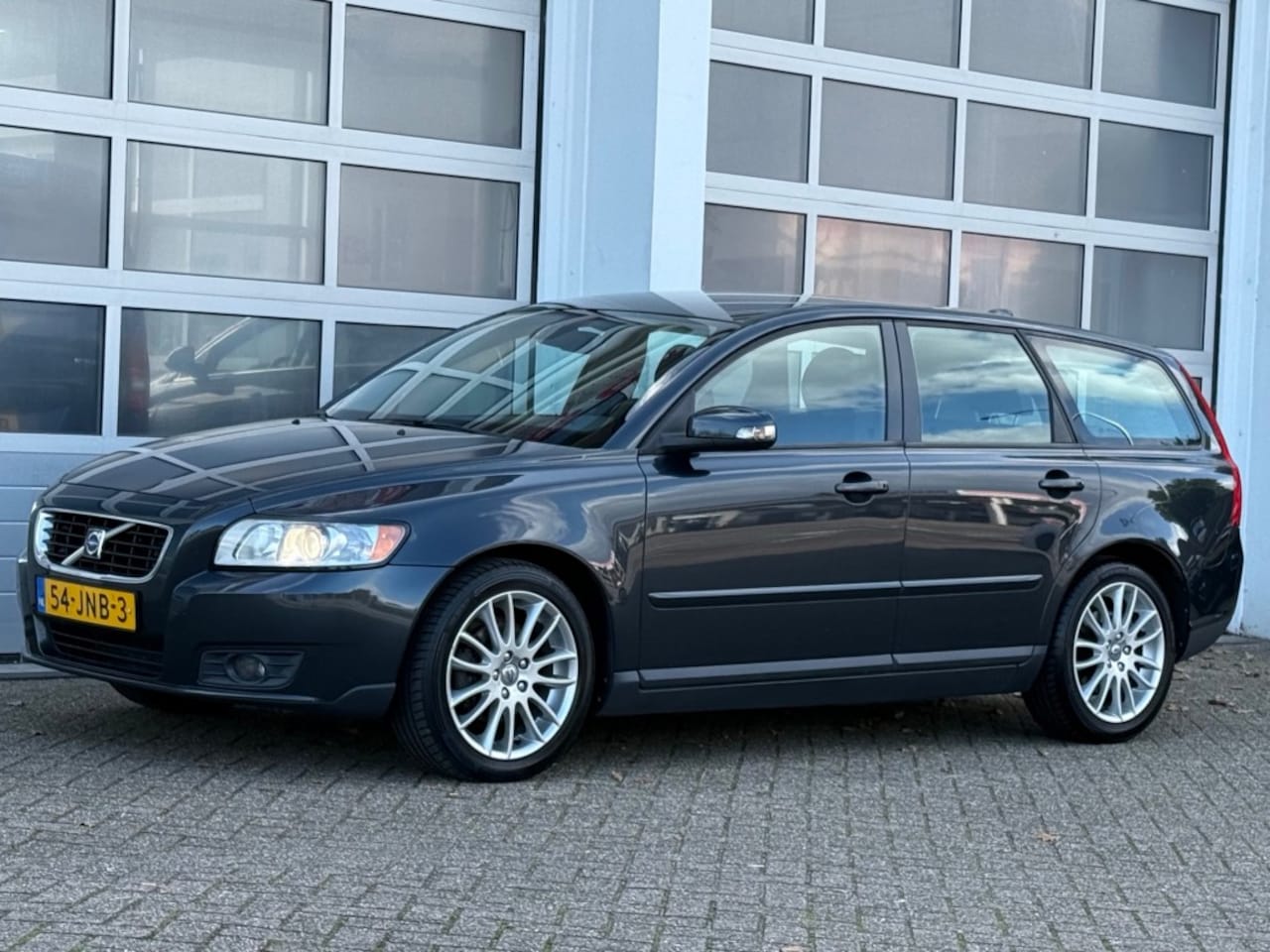 Volvo V50 - 1.8 Sport 125PK Youngtimer Clima Cruise Trekhaak - AutoWereld.nl