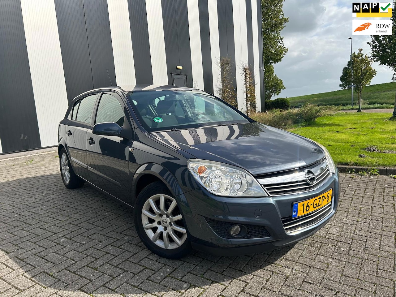 Opel Astra - 1.6 Temptation Nw APK-Airco-Cruise-Lmv-Trekhaak - AutoWereld.nl
