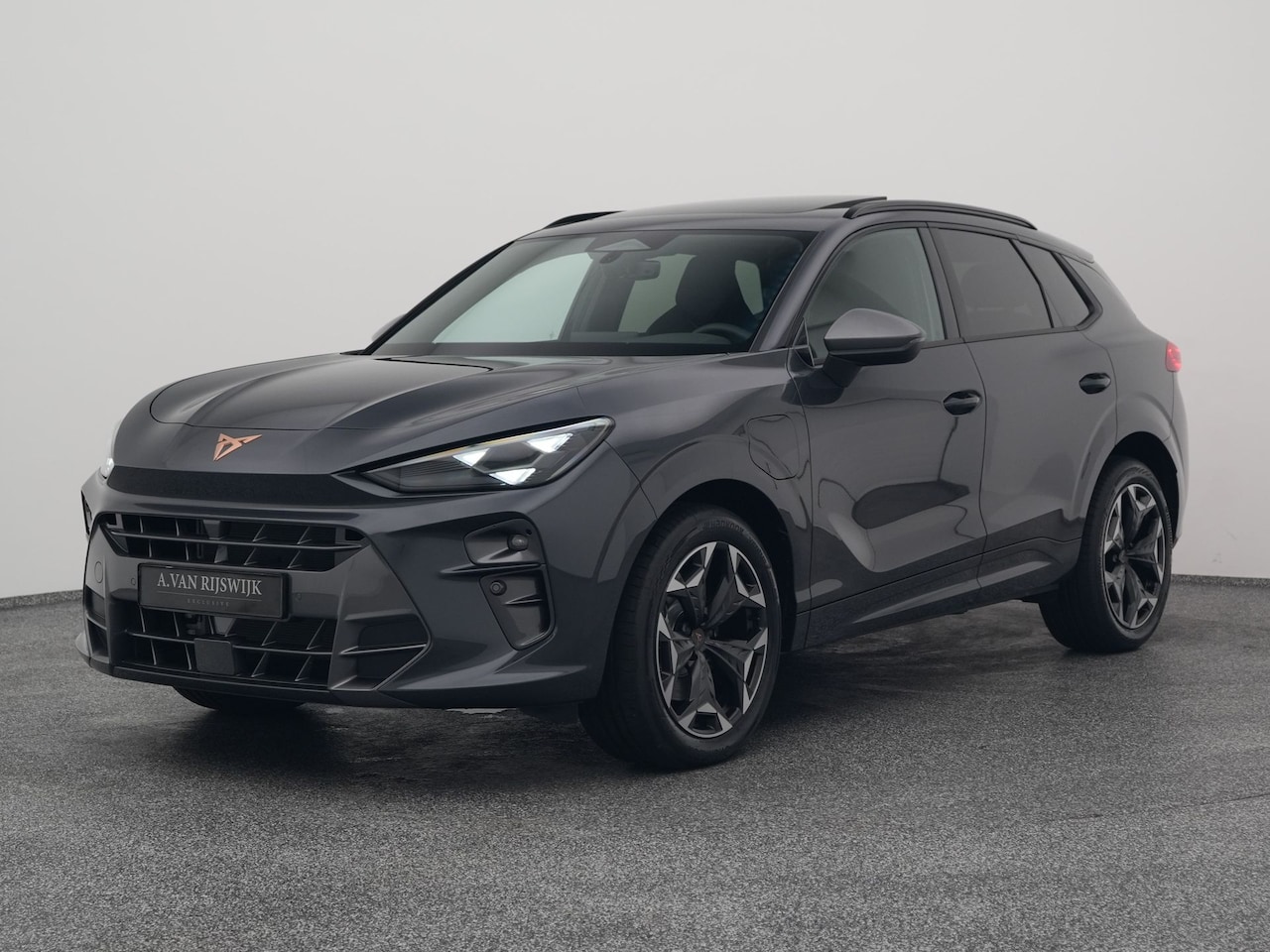 CUPRA Terramar - 1.5 TSI e-Hybrid Business | PANO | CAMERA | ADAPTIVE | STOEL- EN STUURVERW. | TREKHAAK - AutoWereld.nl