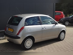 Lancia Y(psilon) - Ypsilon 1.2-16V Argento