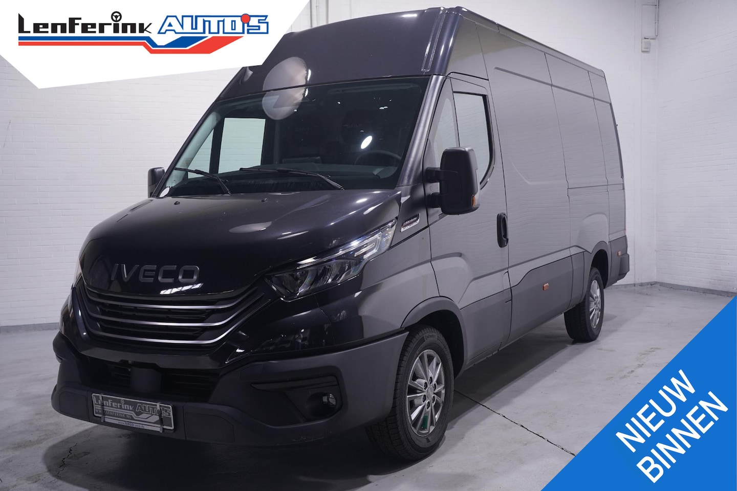 Iveco Daily - 35S21 210 pk L2H2 Aut. Ook als 180 pk op voorraad Vol opties, Trekhaak 3.500 kg, 3-zits - AutoWereld.nl
