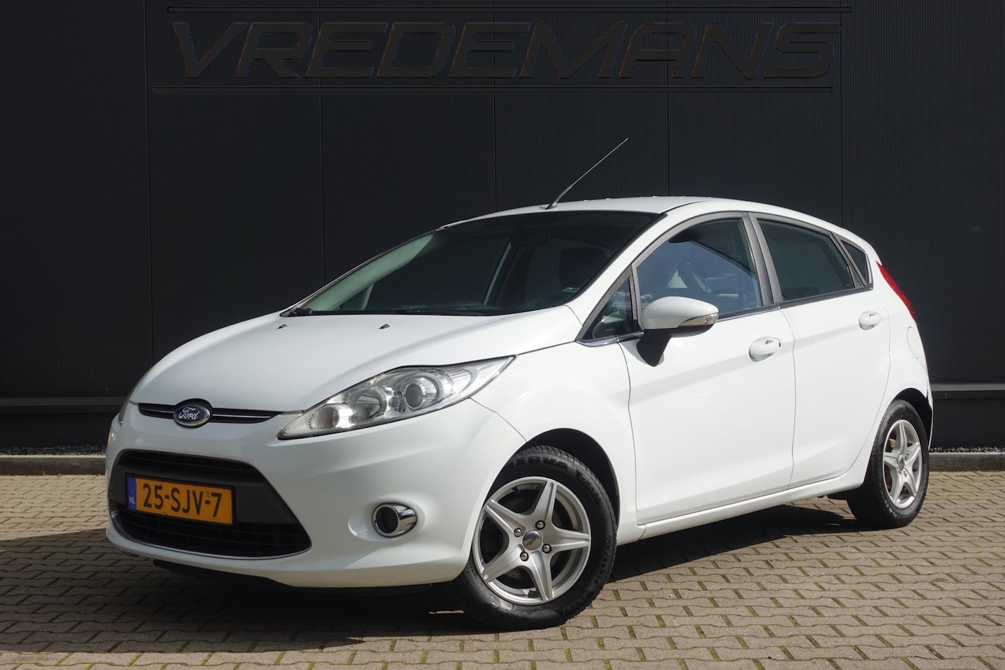 Ford Fiesta - 1.6 TDCi ECOnetic Titanium 1.6 TDCi ECOnetic Titanium - AutoWereld.nl