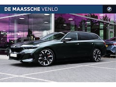 BMW 5-serie Touring - 530e M Sport Automaat / Trekhaak / Stoelventilatie / Adaptieve LED / Bowers & Wilkins / Pa