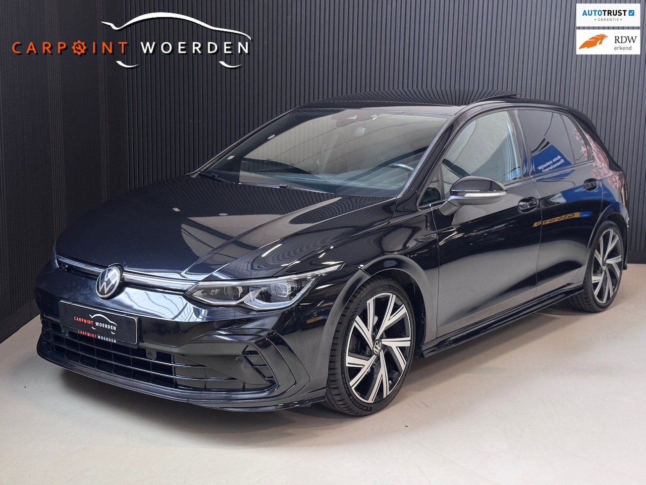 Volkswagen Golf - 1.5 eTSI R-Line PANO | CAMERA | IQ LED | Blind Spot - AutoWereld.nl