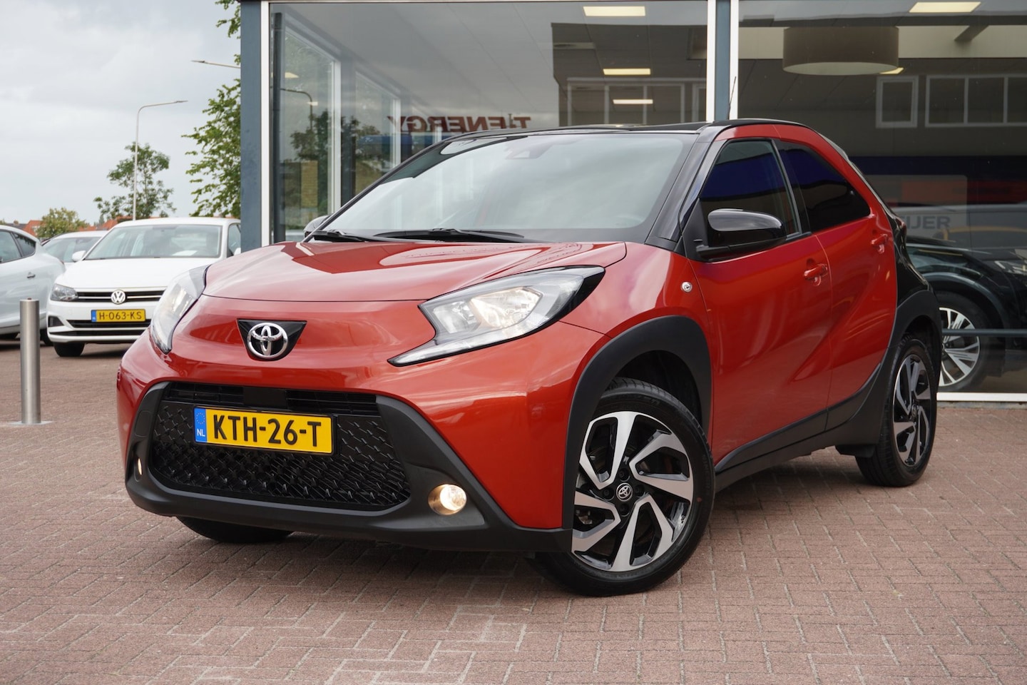 Toyota Aygo X - 1.0 VVT-i S-CVT Pulse | Automaat | 6600KM | 2023 | CarPlay | Camera | Inruil mogelijk - AutoWereld.nl