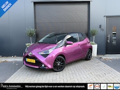 Toyota Aygo - 1.0 VVT-i x-cite | Automaat | Airco | Camera | CarPlay | Bi-Tone | Fabrieksgarantie | Supe