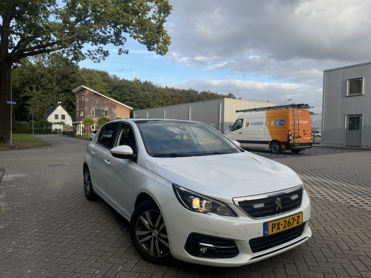 Peugeot 308 - 1.6HDI PANO XENON LANE STOELV FULL - AutoWereld.nl