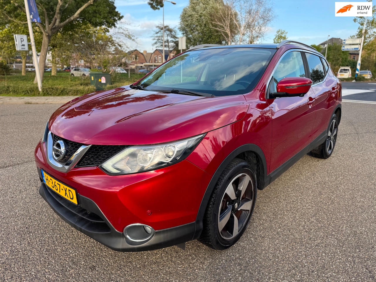 Nissan Qashqai - 1.2 Tekna 17" / automaatbak.vervangen / camera / navi / pano / airco / cruise.cont / pdc/ - AutoWereld.nl
