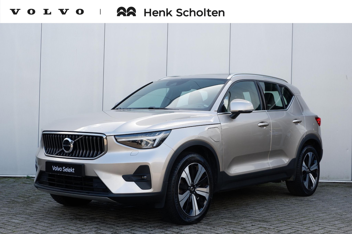 Volvo XC40 - 1.5 T4 Plug-in hybrid Ultimate Bright Elektrisch glazen panorama-dak | Parkeercamera | cru - AutoWereld.nl