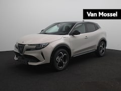 Alfa Romeo Junior - 1.2 Turbo Hybrid Ibrida Sport Speciale | Techno Pack | Electrisch Panorama Schuifdak | LMV