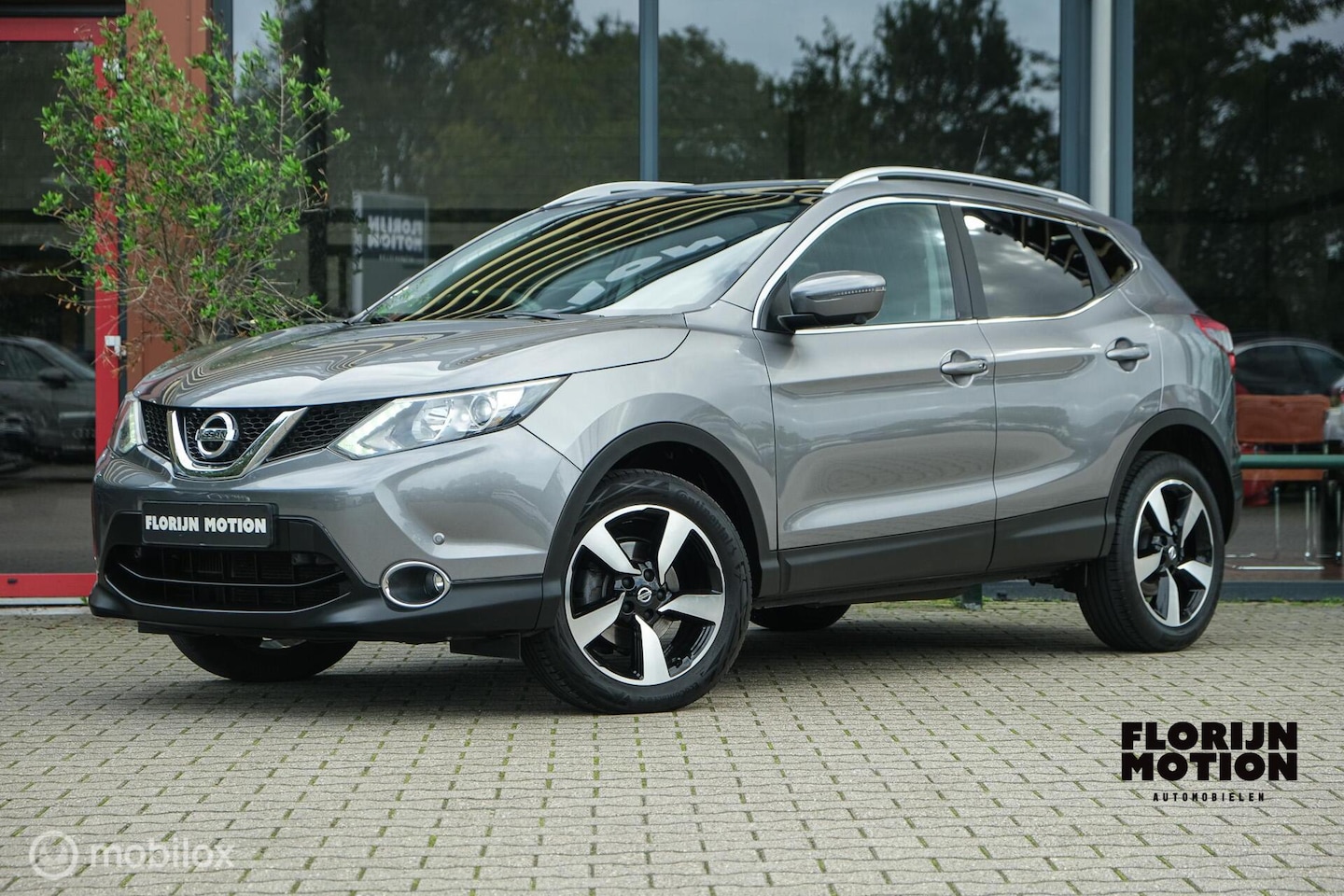 Nissan Qashqai - 1.2 Acenta | Pano | Cruise | LED | Lane Assist | 360 Camera | Dealer onderhouden | Zeer ne - AutoWereld.nl