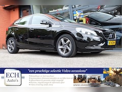 Volvo V40 - 2.0 T2 Momentum, Navi, Trekhaak, Bluetooth