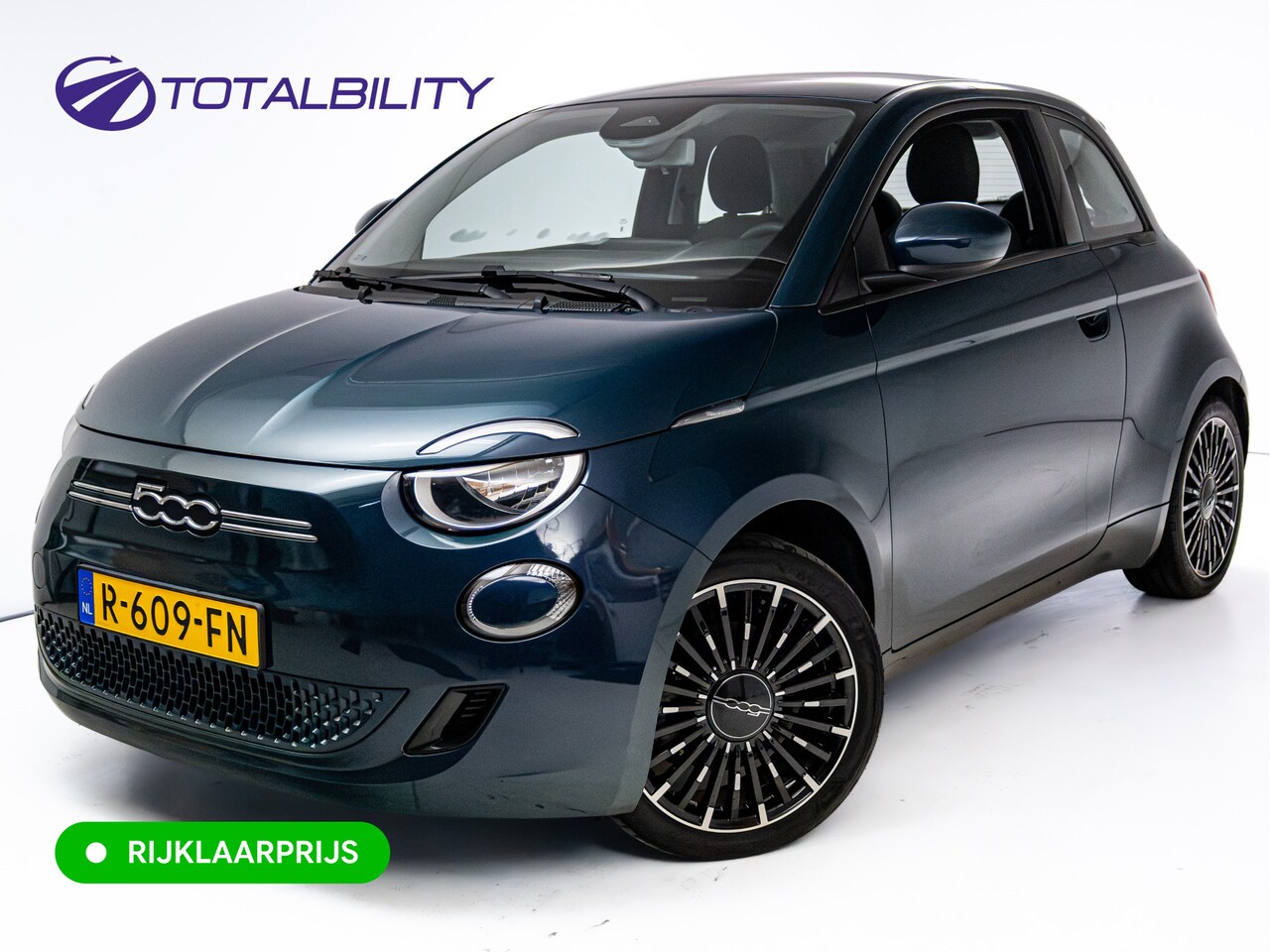 Fiat 500 - Icon 42 kWh | Velgen 17" | Cruise | Apple Carplay/Android auto | Navigatie | DAB | Armsteu - AutoWereld.nl
