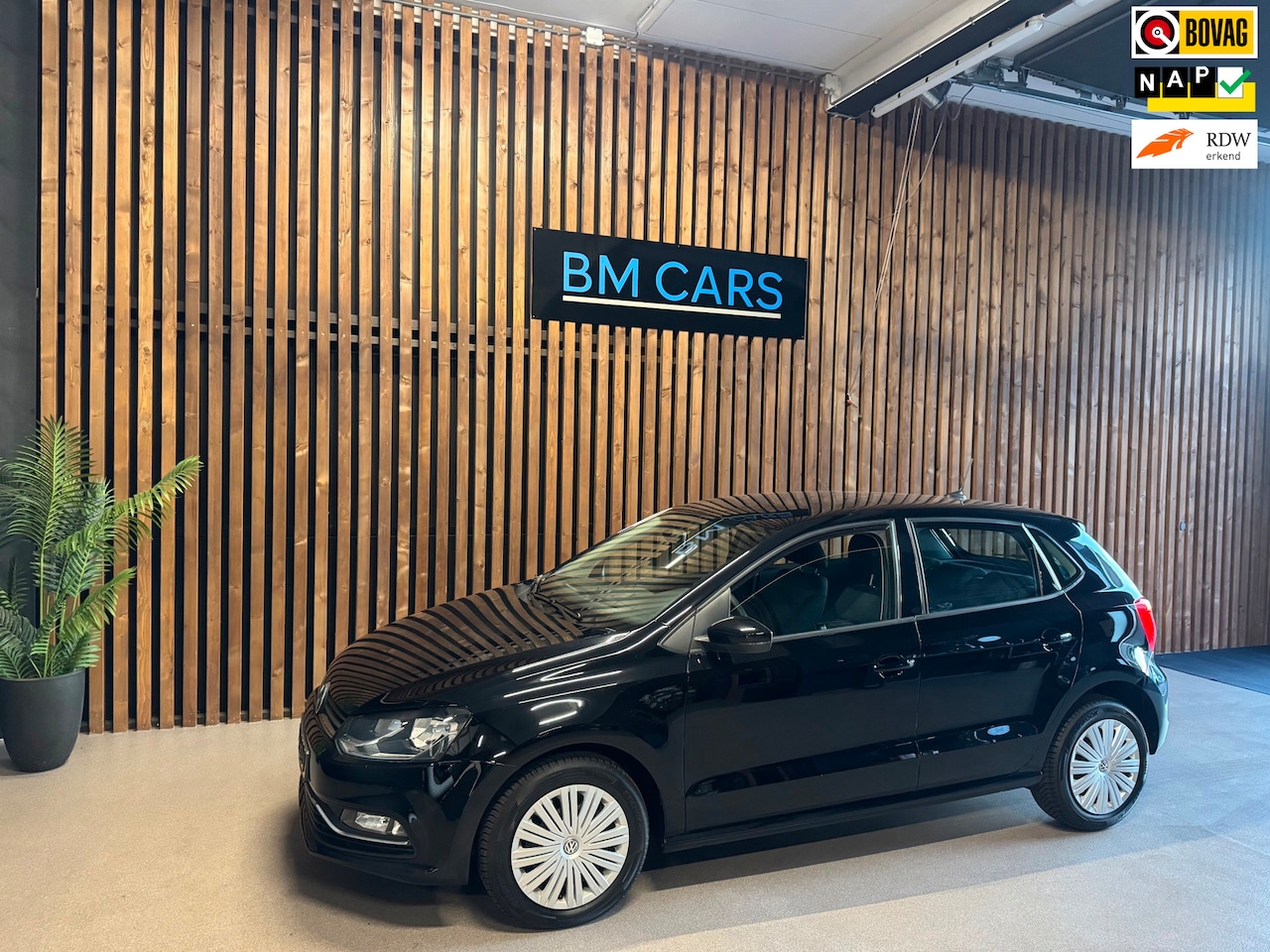 Volkswagen Polo - 1.0 Comfortline Airco, Navigatie,Cruise - AutoWereld.nl