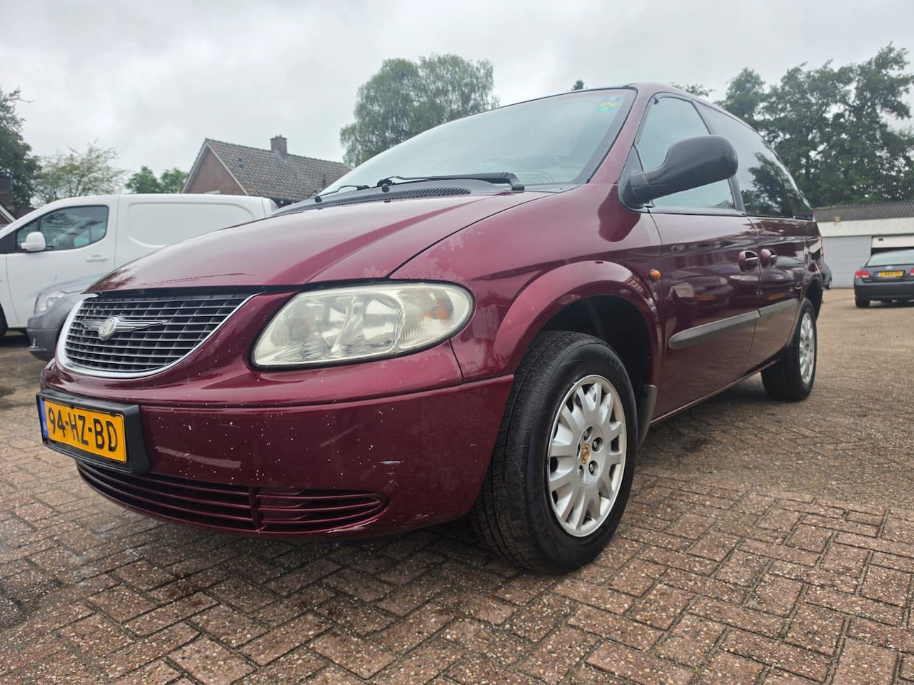 Chrysler Voyager - 2.4i SE Luxe 2.4i SE Luxe (GARBAGE RUN AUTO) - AutoWereld.nl