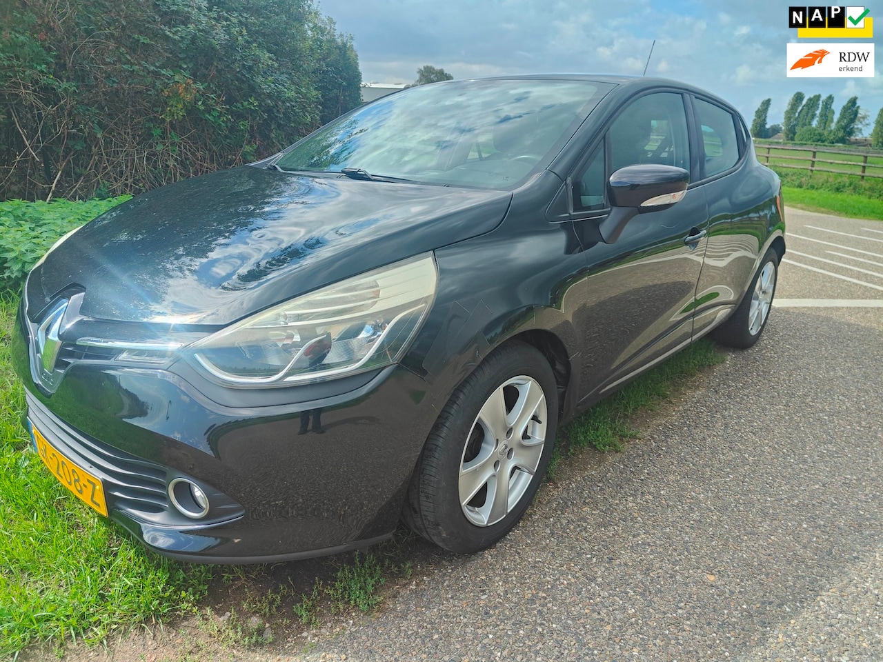 Renault Clio - 0.9 TCe Expression 0.9 TCe Expression - AutoWereld.nl