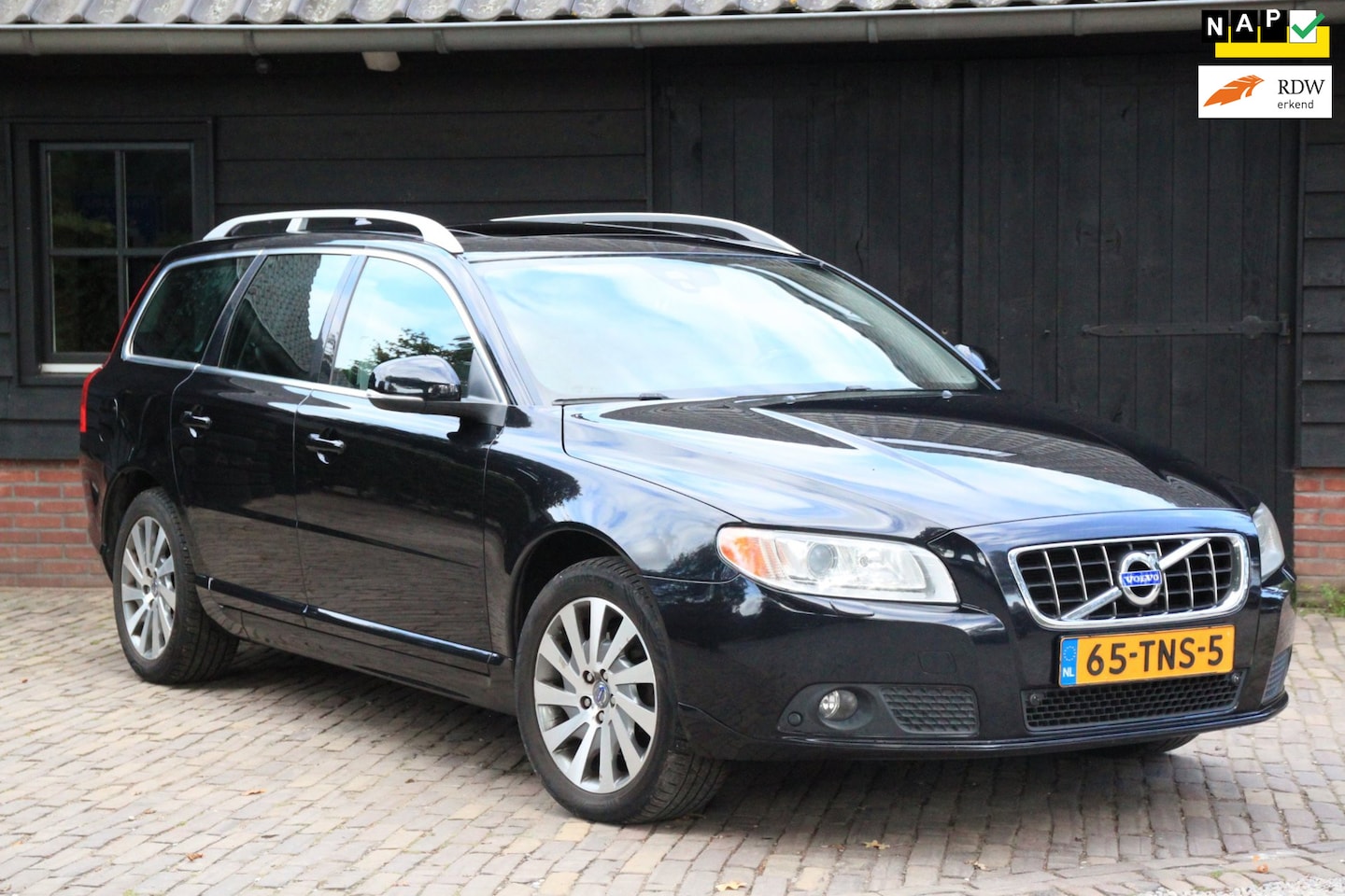 Volvo V70 - 1.6 T4 Limited Edition Elek-Dak/Xenon/Leer/Parkeersensor v,a/Stoelverwarming - AutoWereld.nl