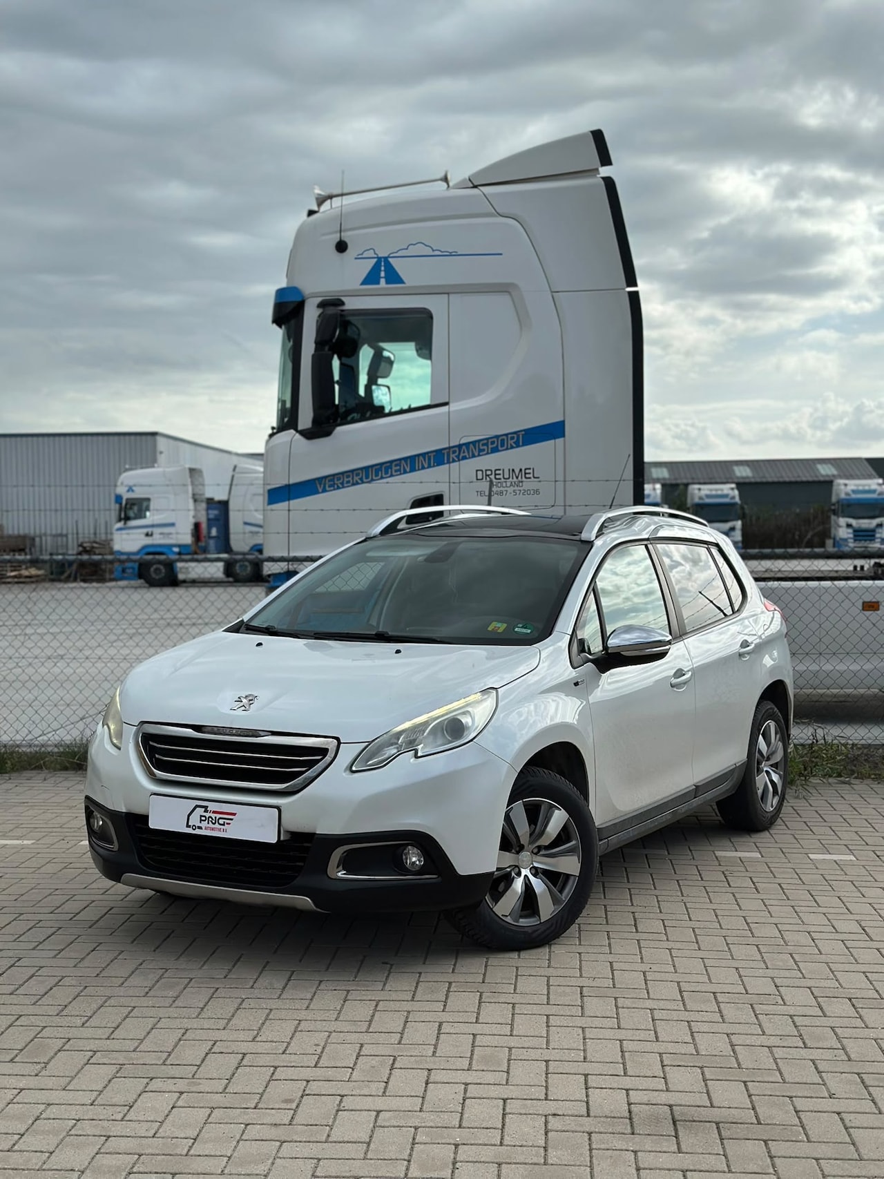 Peugeot 2008 - 1.2 PureTech Style PANO - NWE APK - AIRCO - AutoWereld.nl