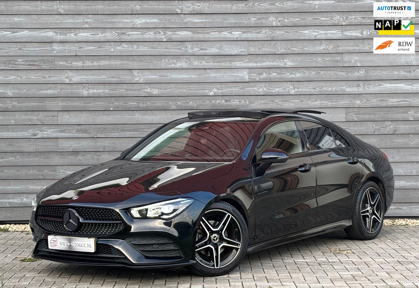 Mercedes-Benz CLA-Klasse - 180 AMG LINE PANO NAP KEYLESS CAMERA BTW NIGHTPACK - AutoWereld.nl