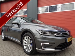 Volkswagen Passat - 1.4 TSI GTE Highline 157PK Clima Navi Cruise Trekhaak 86DKm