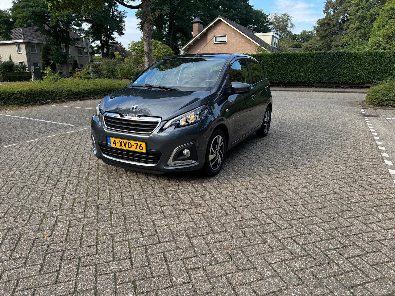 Peugeot 108 - 1.2 VTi Allure - AutoWereld.nl