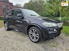 BMW X5 - XDrive40e High Executive M-sport dealer onderhouden