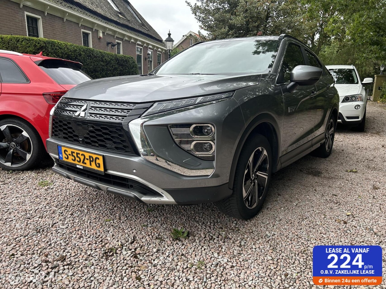 Mitsubishi Eclipse Cross - 2.4 PHEV Business Intense+ Awd trekhaak - AutoWereld.nl