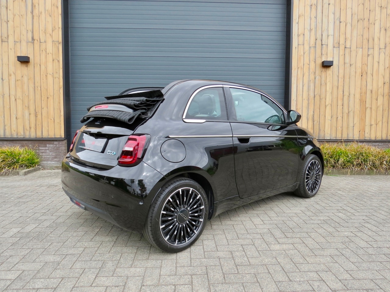 Fiat 500e - La Prima cabrio 42 kWh *Carplay *Luxe uitv *Leder - AutoWereld.nl