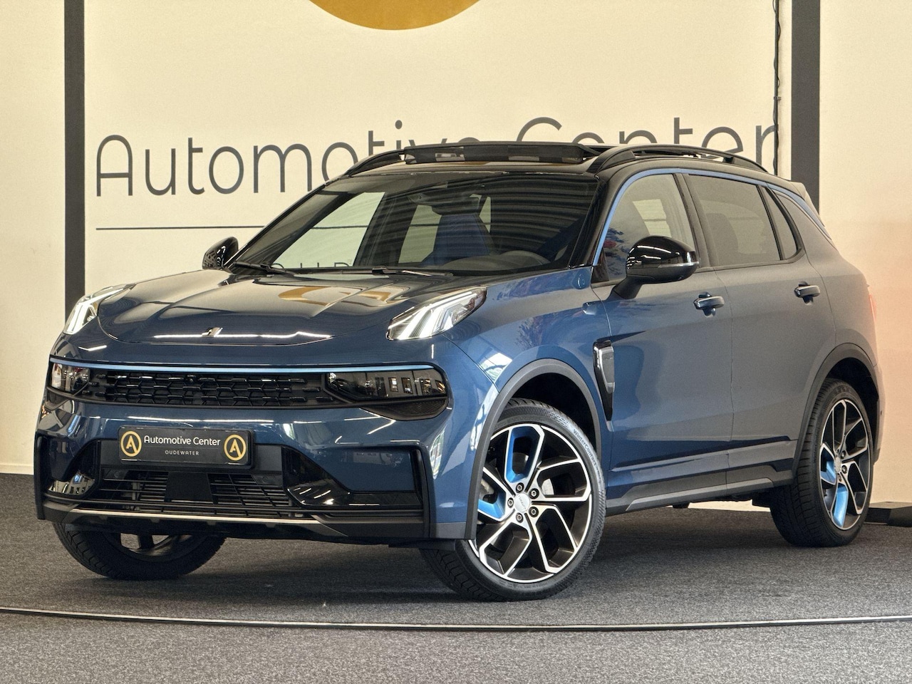 Lynk & Co 01 - 1.5 PHEV MY23 | 6,6 KWH | PANO | ZWARTE HEMEL |360 - AutoWereld.nl