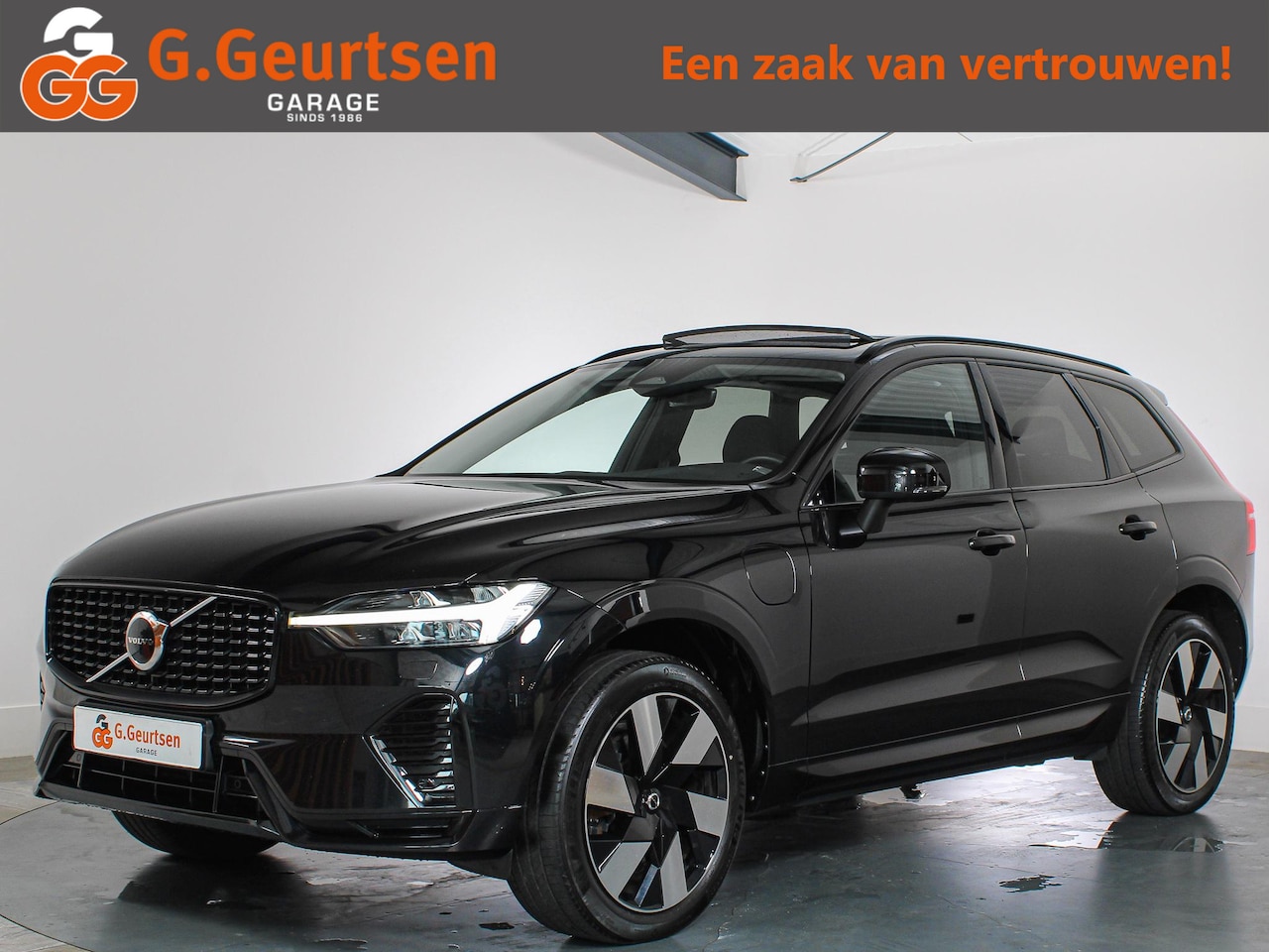 Volvo XC60 - 2.0 T8 Plug-in hybrid AWD Ultra Black Edition Panoramadak, Volleder, Trekhaak, Soh 100% - AutoWereld.nl