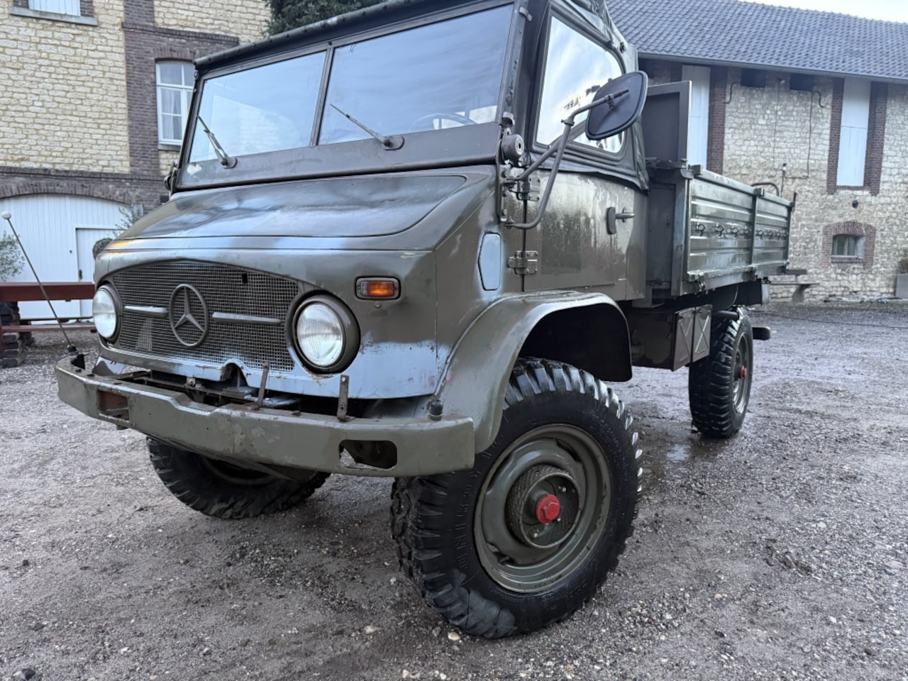Mercedes-Benz Unimog - 2.2 6 cylinder pas 30.000 km ! BJ 1962 - AutoWereld.nl