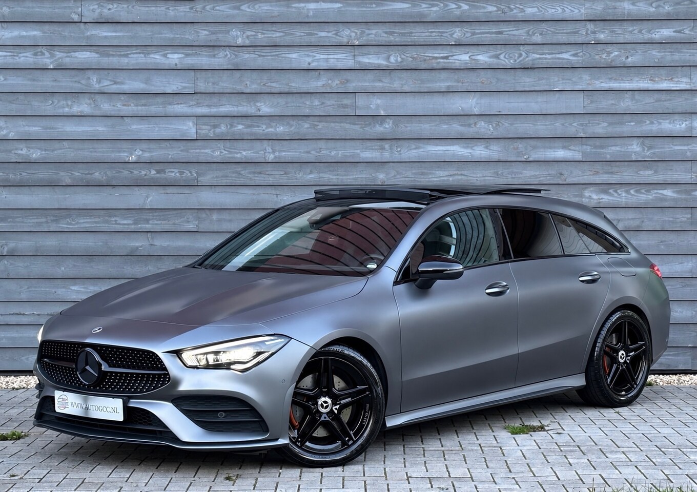 Mercedes-Benz CLA-klasse Shooting Brake - 200 AMG PANO NAP BTW MAGNO GREY MAT VOL OPTIES - AutoWereld.nl