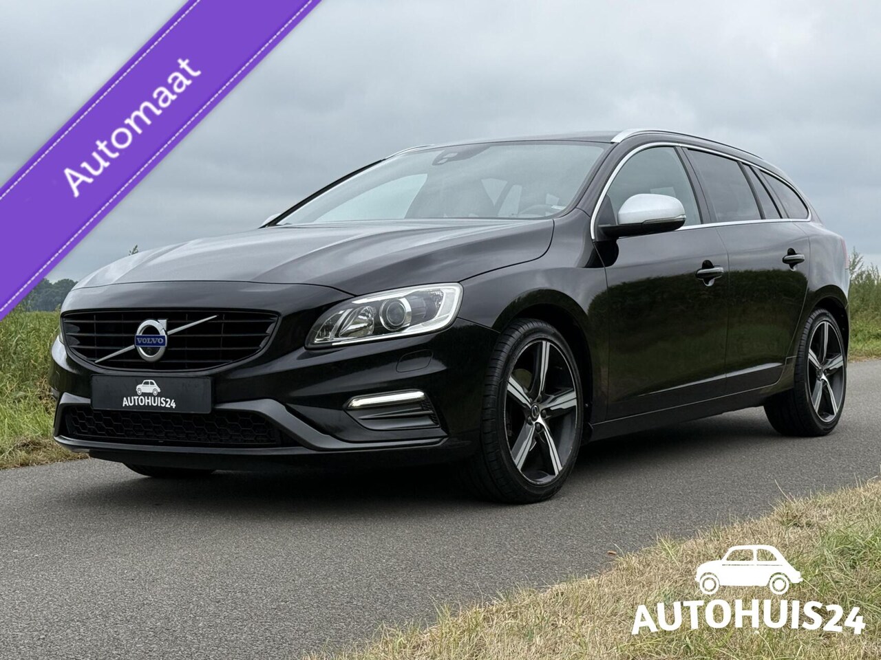 Volvo V60 - 1.5 T3 AUT R-Design Trekhaak|Camera|Navi|Xenon|NL-Auto - AutoWereld.nl