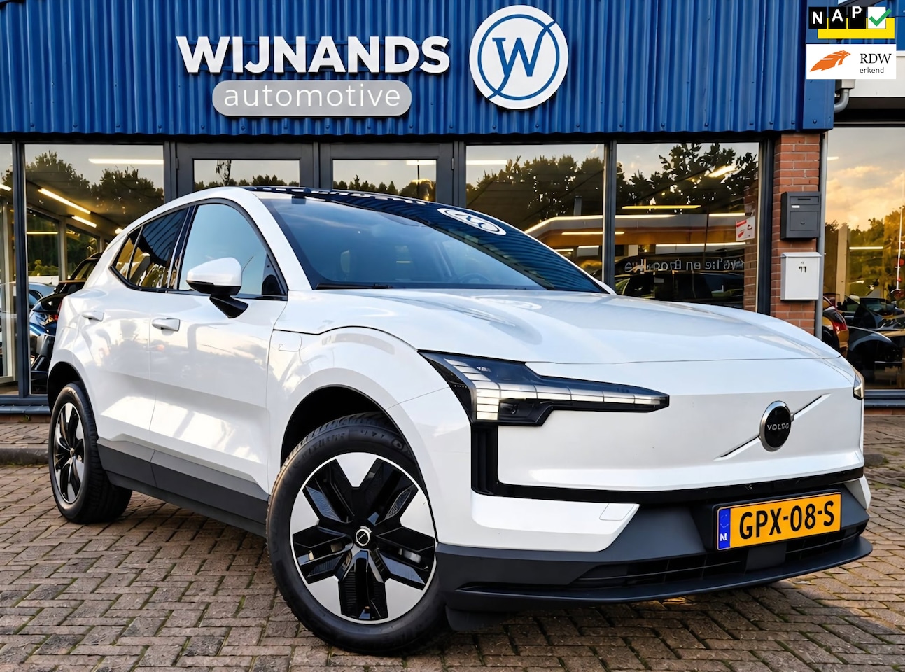 Volvo EX30 - Single Motor Core 51 kWh Carplay Trekhaak Camera - AutoWereld.nl