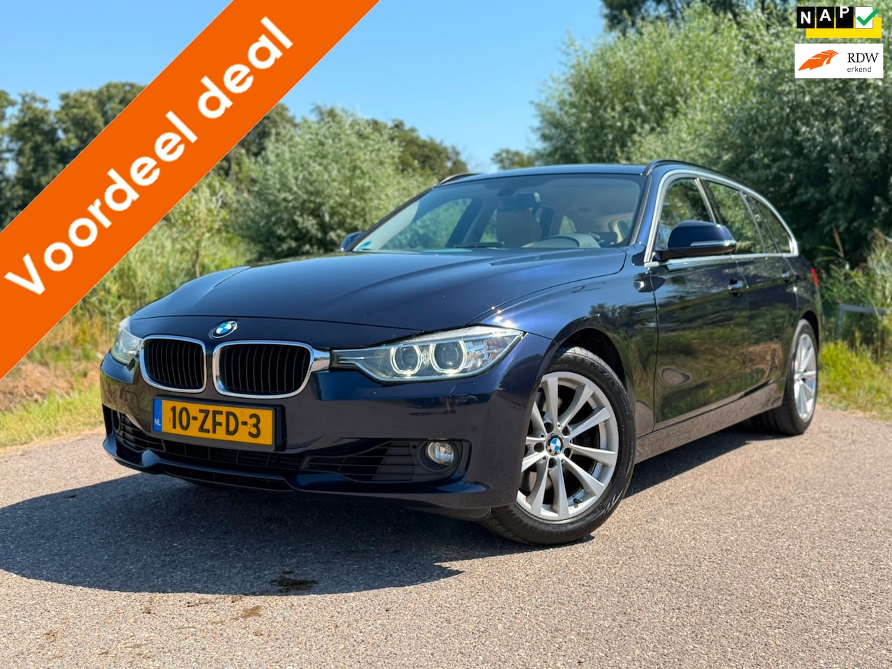 BMW 3-serie Touring - 328i Upgrade Edition / Automaat / Airco / Navi / Leder Interieur / Elektrische Achterklep - AutoWereld.nl