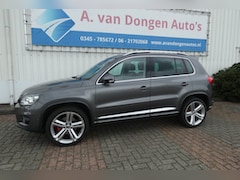 Volkswagen Tiguan - 2.0 TSI R-Line 4MOTION Automaat, Pano, Camera, Trhaak, Led