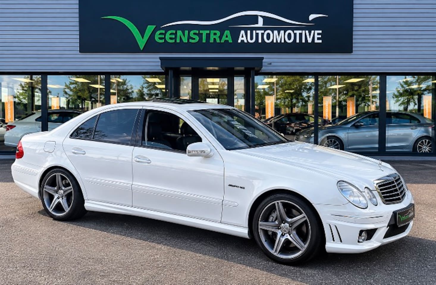 Mercedes-Benz E-klasse - Emotie & performance E 63 AMG 6.2 V8 | Unieke jongtimer in concoursstaat - AutoWereld.nl