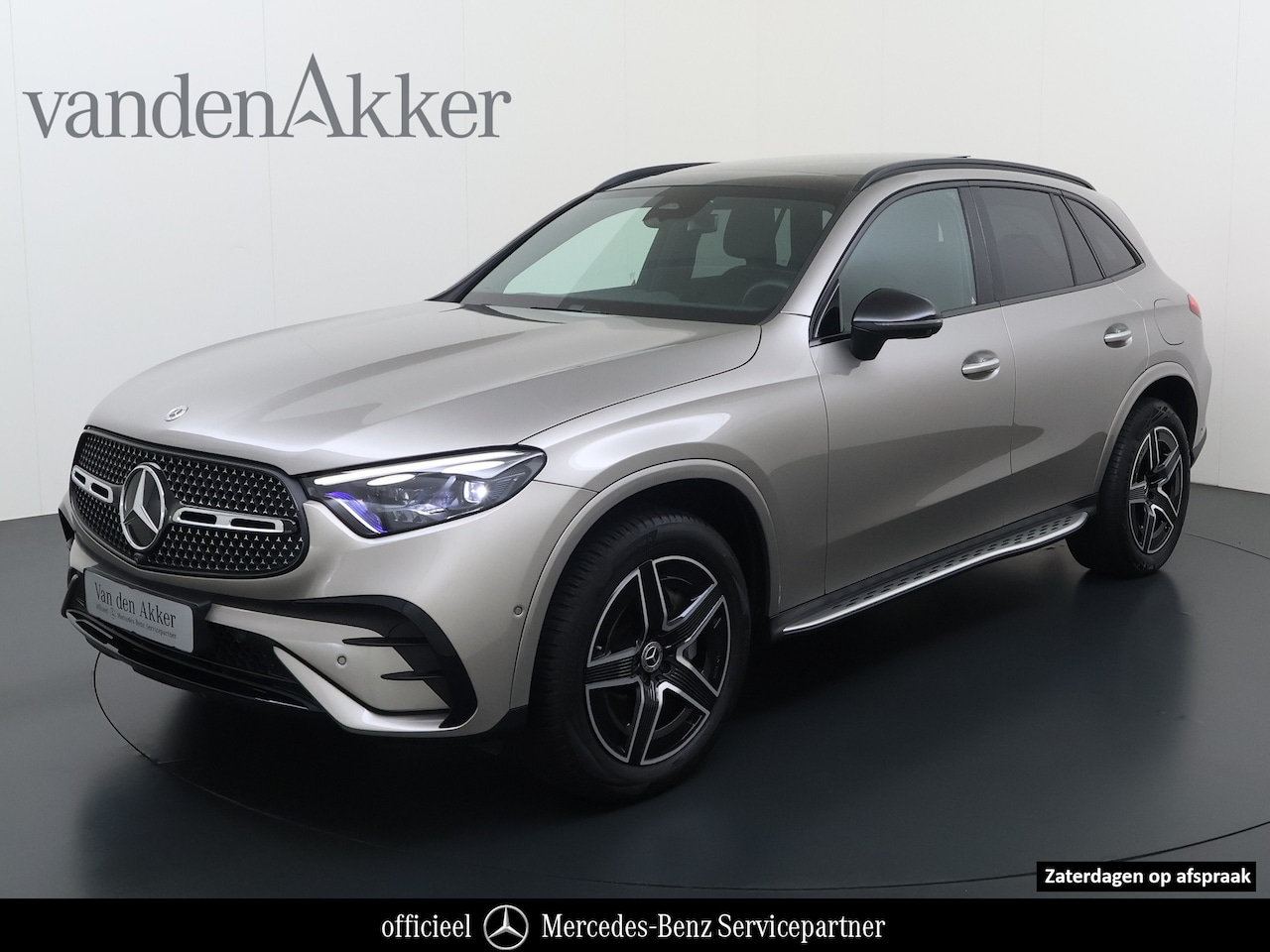 Mercedes-Benz GLC-klasse - 300e AMG // Panoramadak // Trekhaak // Achterbank Verwarming // 360 Camera // Memory // Ca - AutoWereld.nl