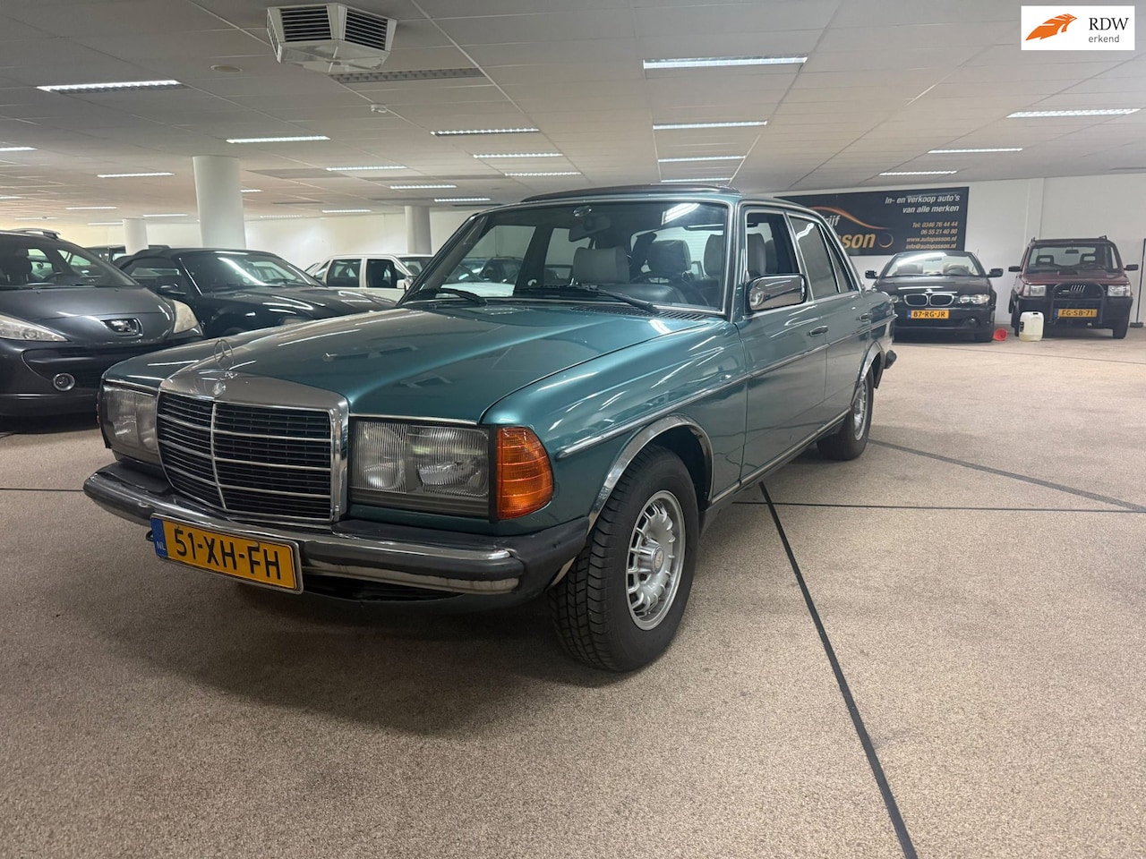 Mercedes-Benz 200-280 (W123) - 300 D 5 cyl. Uniek!! Automaat top onderhouden!! - AutoWereld.nl