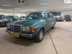 Mercedes-Benz 200-280 (W123) - 300 D 5 cyl. Uniek Automaat top onderhouden