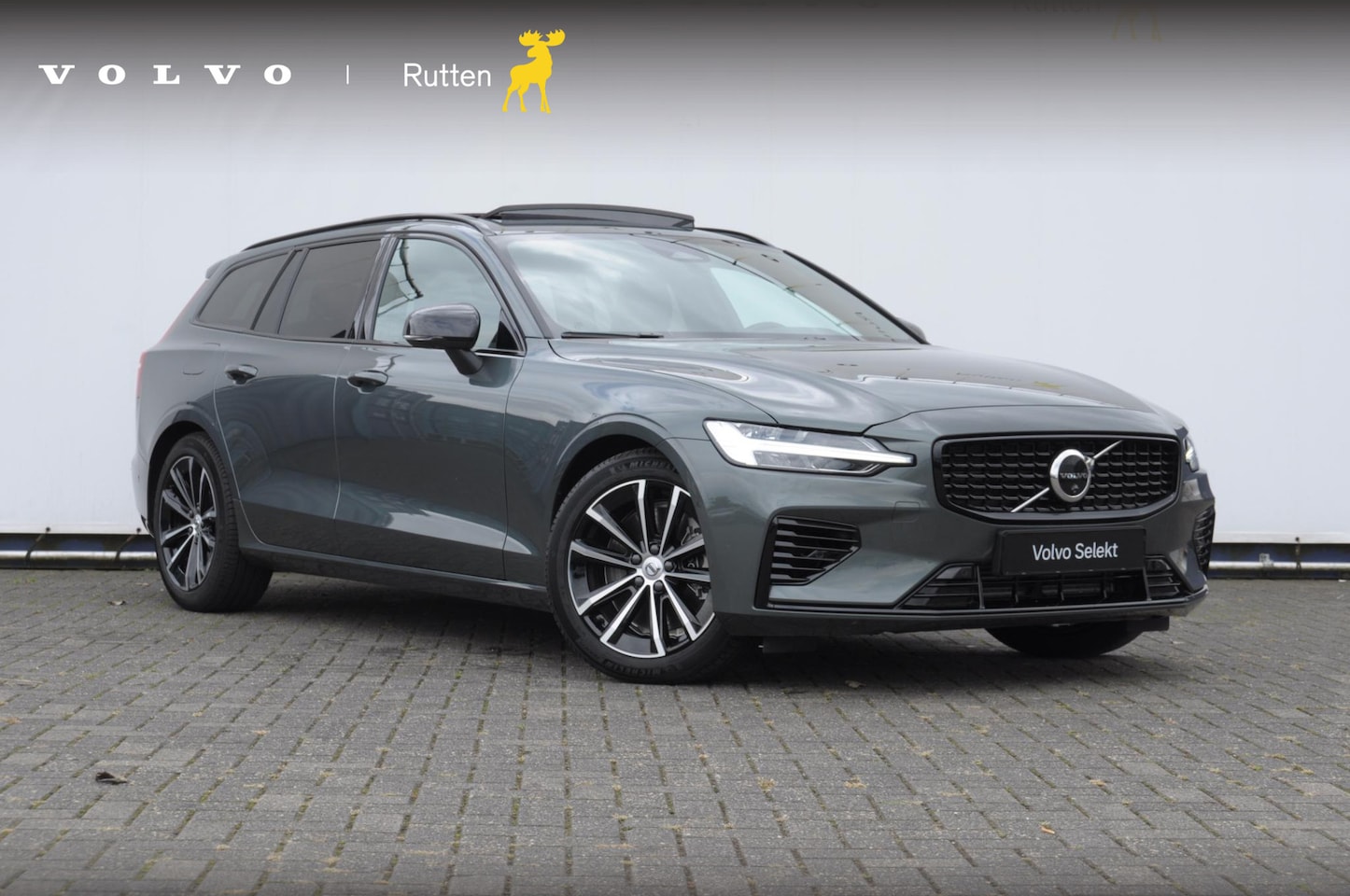 Volvo V60 - T8 455PK Automaat Plug-in hybrid AWD Plus Dark - AutoWereld.nl