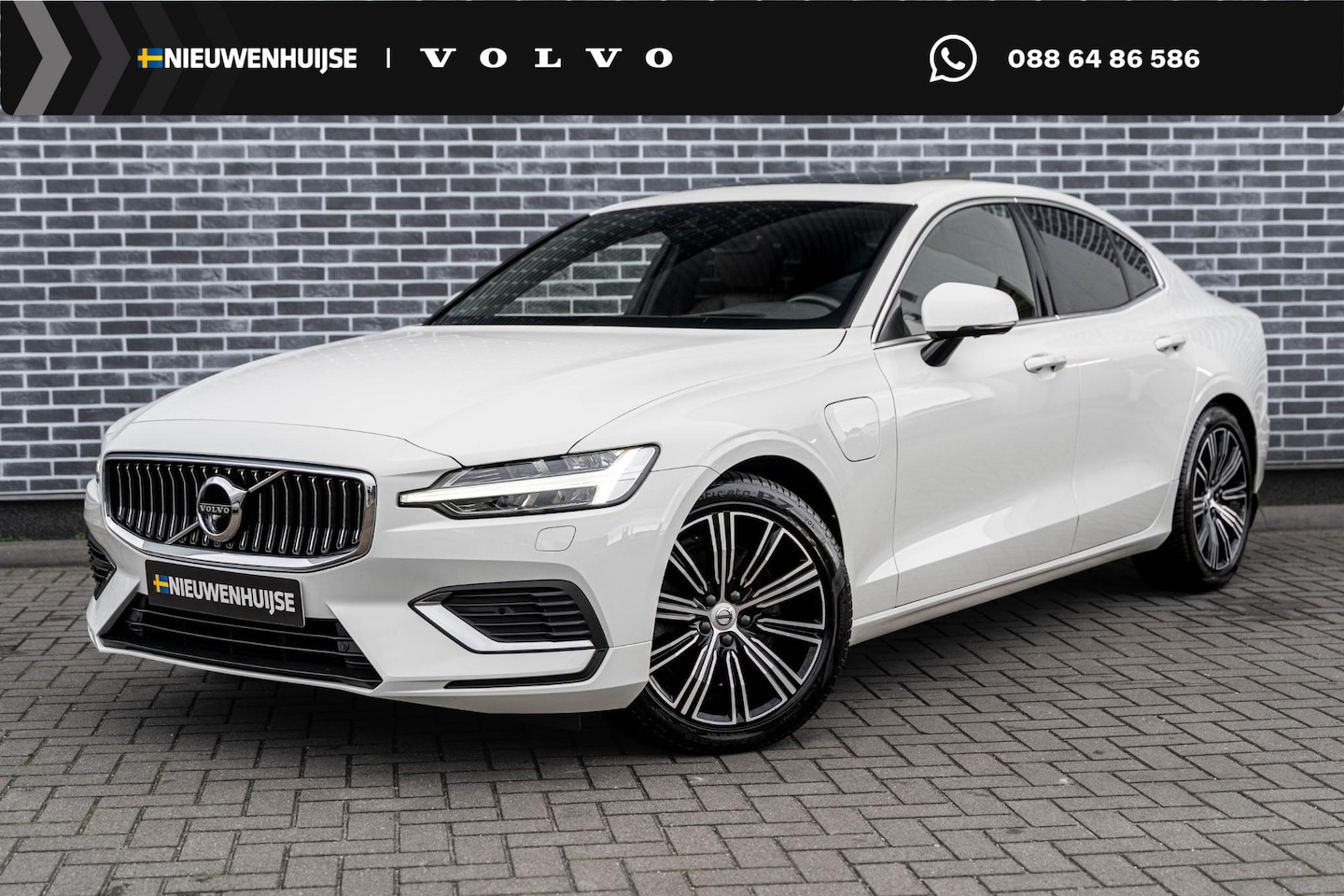 Volvo S60 - Recharge T8 AWD Inscription | Adaptieve Cruise Control | Panoramisch Schuif/kanteldak | He - AutoWereld.nl