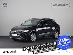 Volkswagen T-Roc - 1.5 TSI Life 150 pk Automaat (DSG) | Navigatie | Parkeersensoren (Park assist) | Achteruit